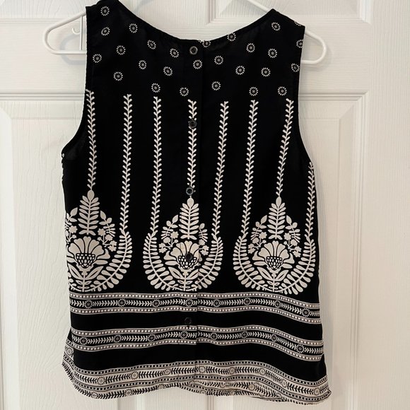 Greek Pattern Tank w/Button Back - Picture 3 of 4